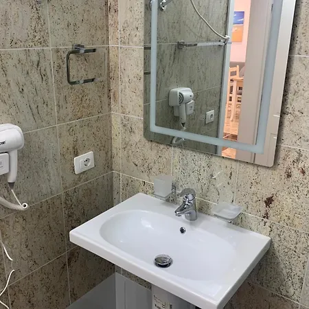 Διαμέρισμα Fishta Quality Q5 31